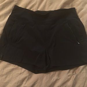 Athleta Trekkie Bermuda short